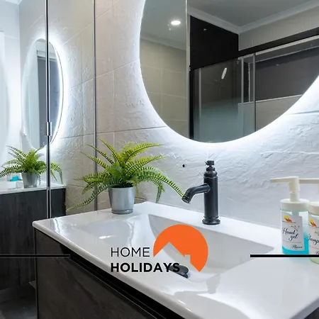 #016 T2 Windmill By Holidays *