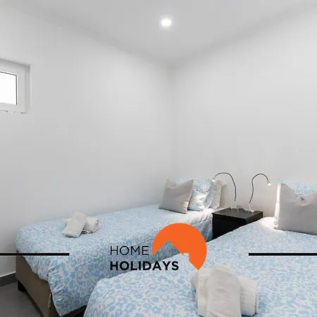 #016 T2 Windmill By Holidays *